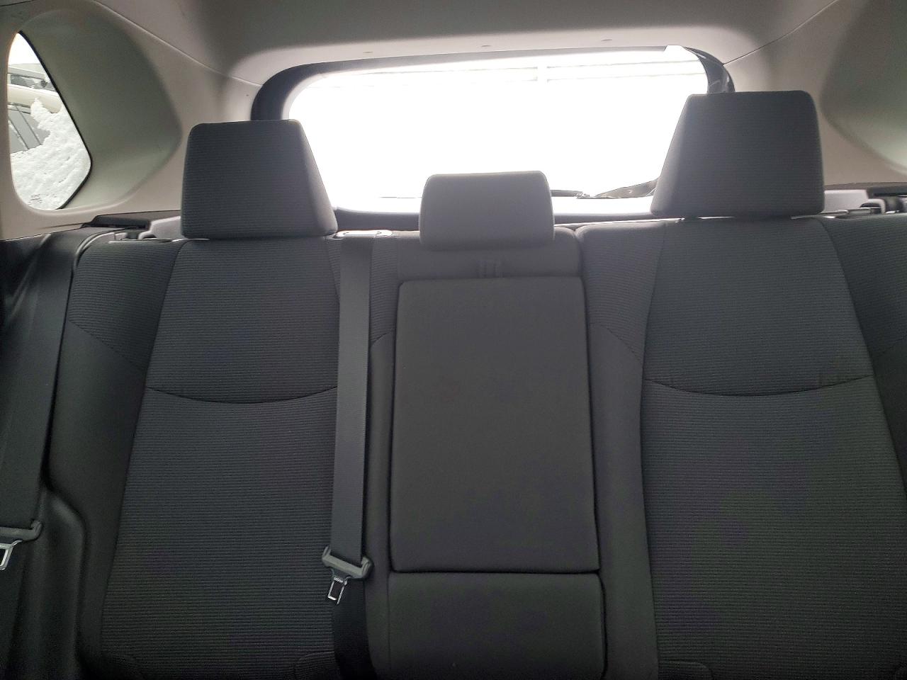 2021 TOYOTA RAV4 LE photo 10
