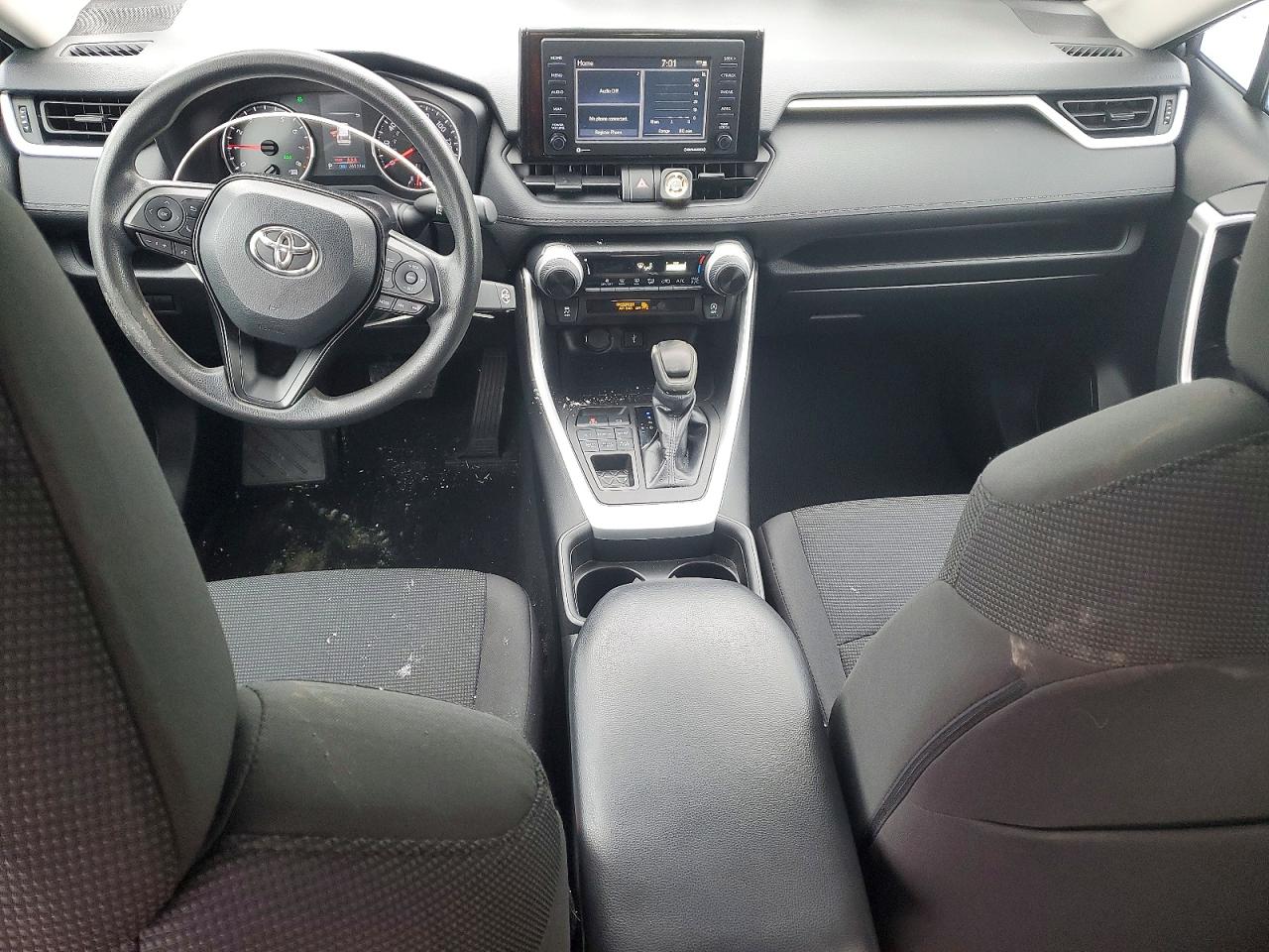 2021 TOYOTA RAV4 LE photo 8