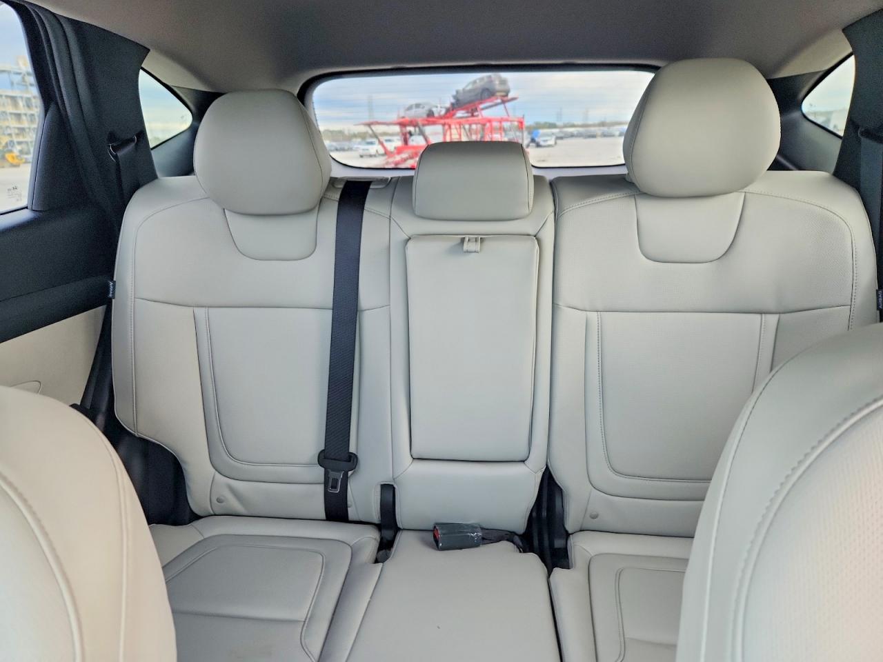 2025 HYUNDAI TUCSON SEL photo 19