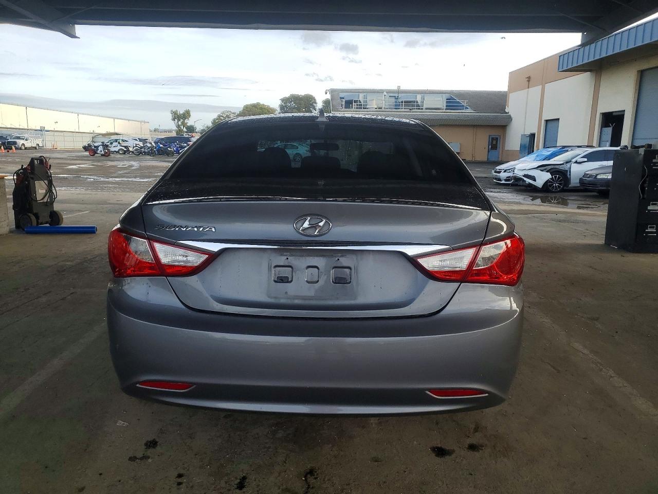 2011 HYUNDAI SONATA GLS photo 11