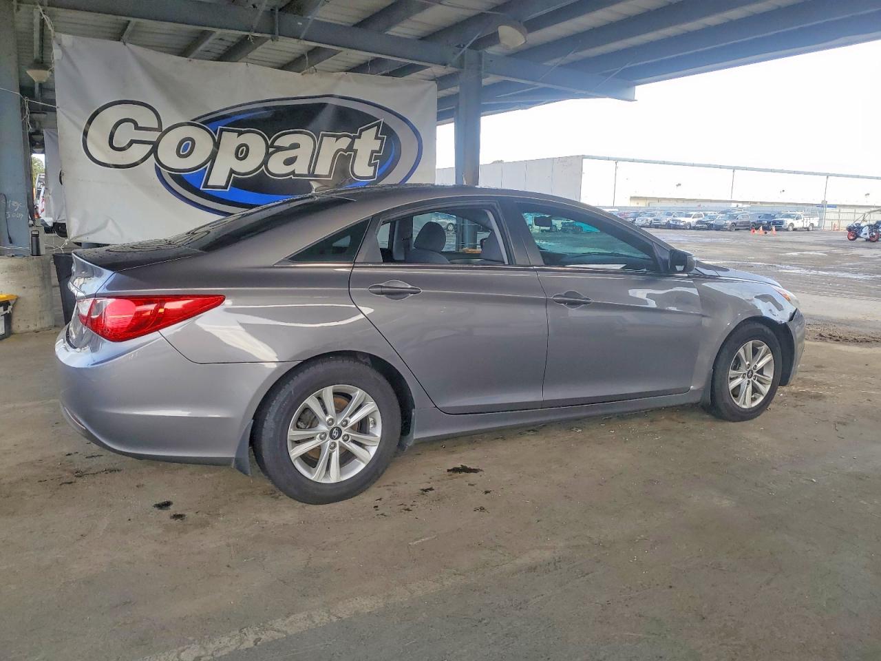 2011 HYUNDAI SONATA GLS photo 5