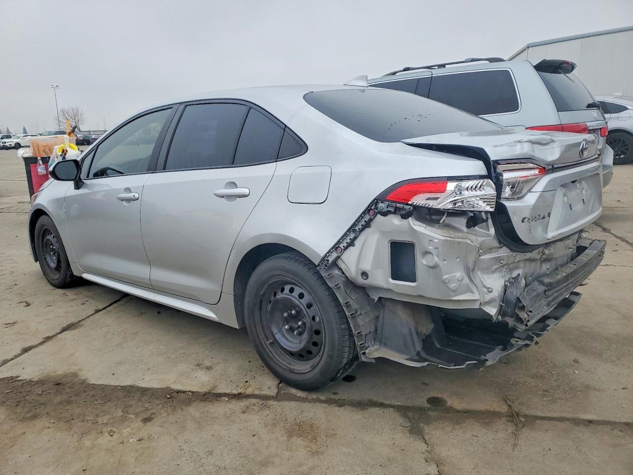 2020 TOYOTA COROLLA LE photo 2