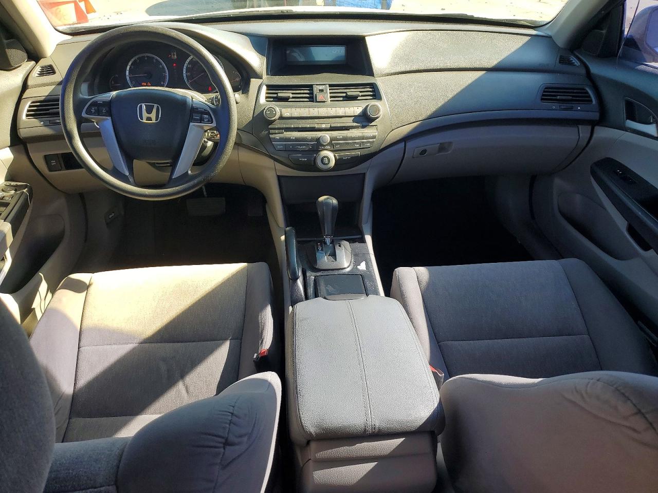 2010 HONDA ACCORD LX photo 8
