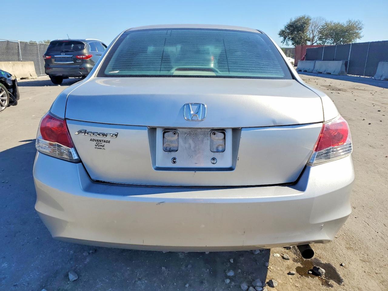 2010 HONDA ACCORD LX photo 6