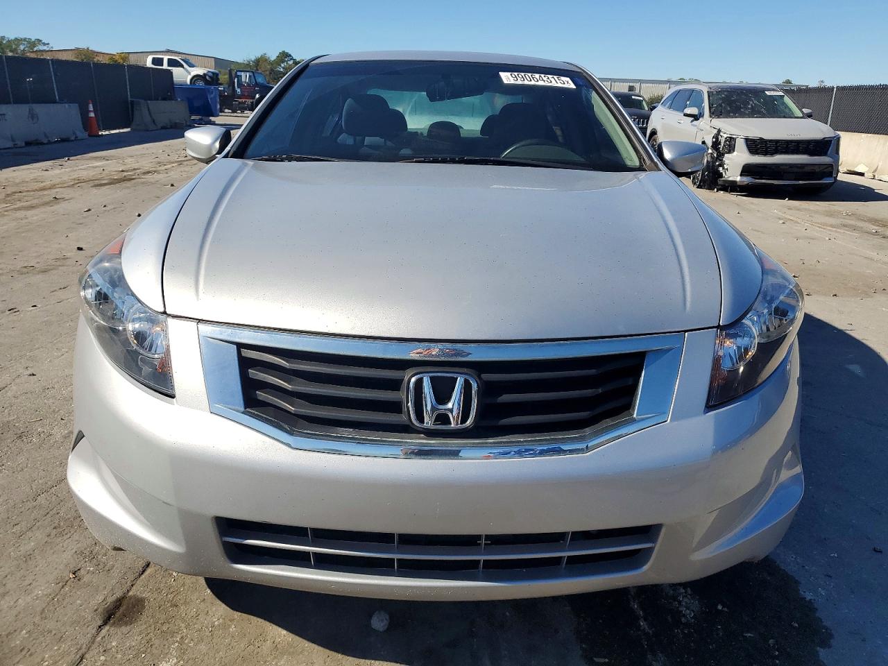 2010 HONDA ACCORD LX photo 5