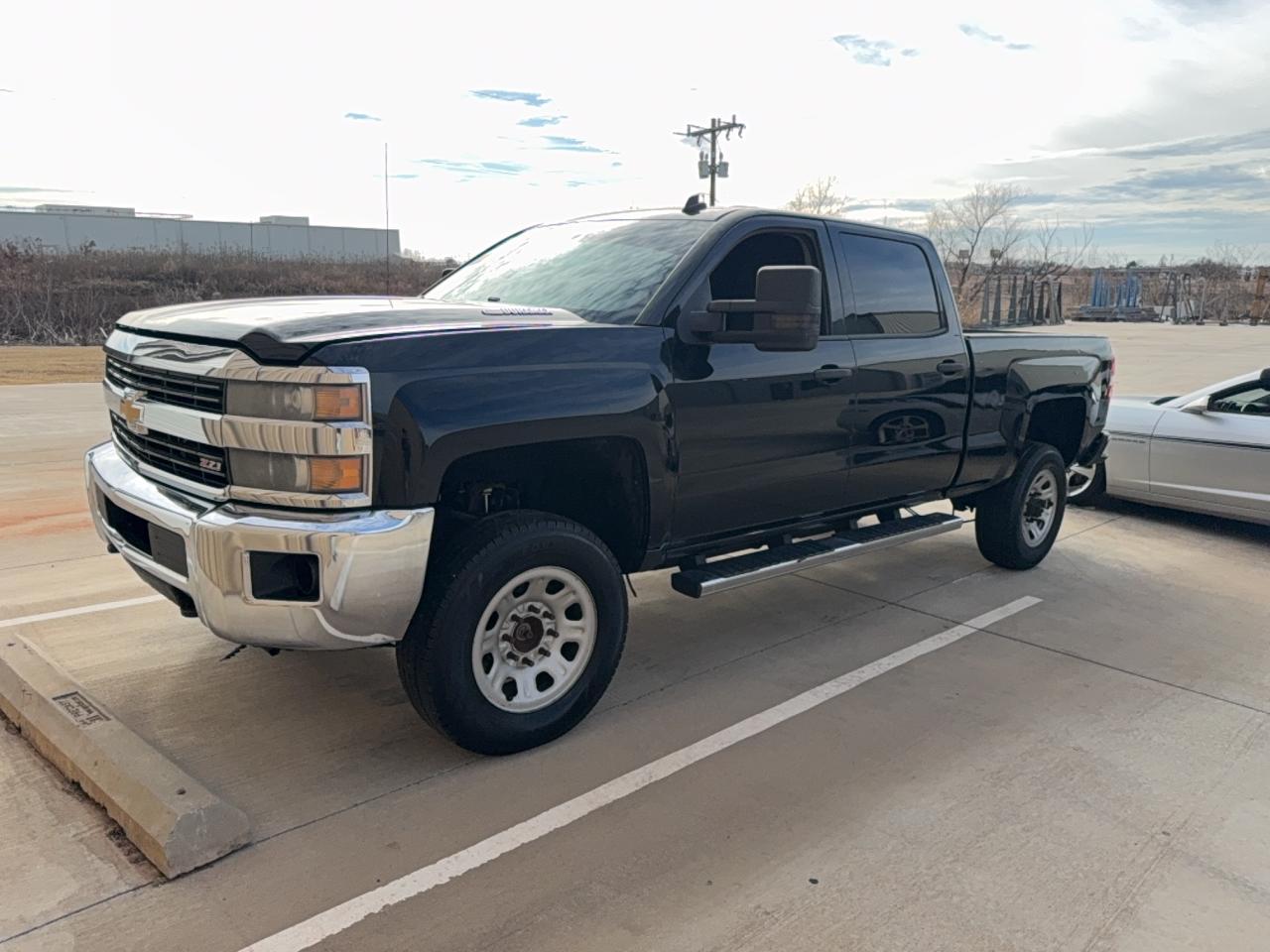 2015 CHEVROLET SILVERADO K3500 LT photo 2