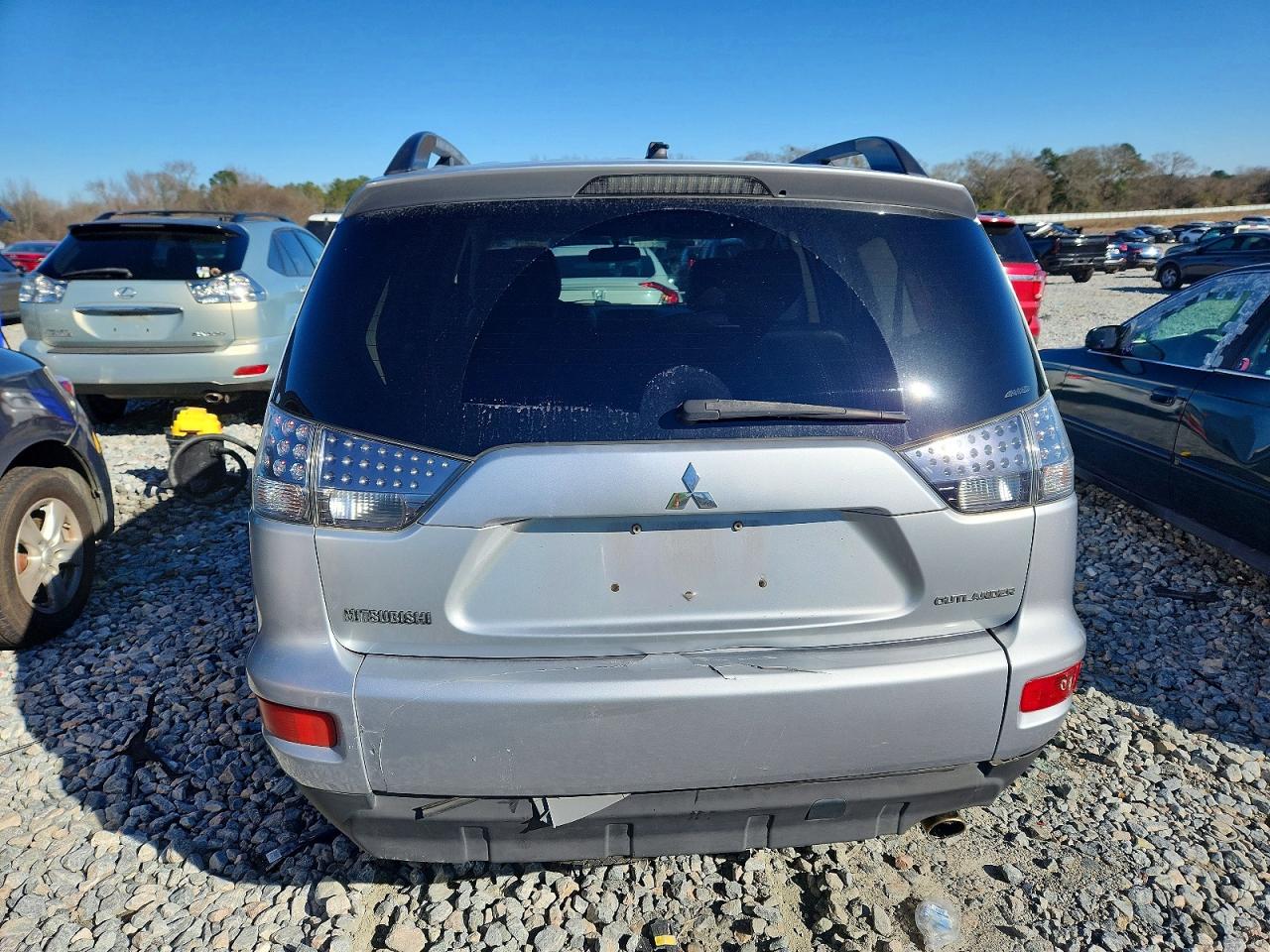 2013 MITSUBISHI OUTLANDER SE photo 6