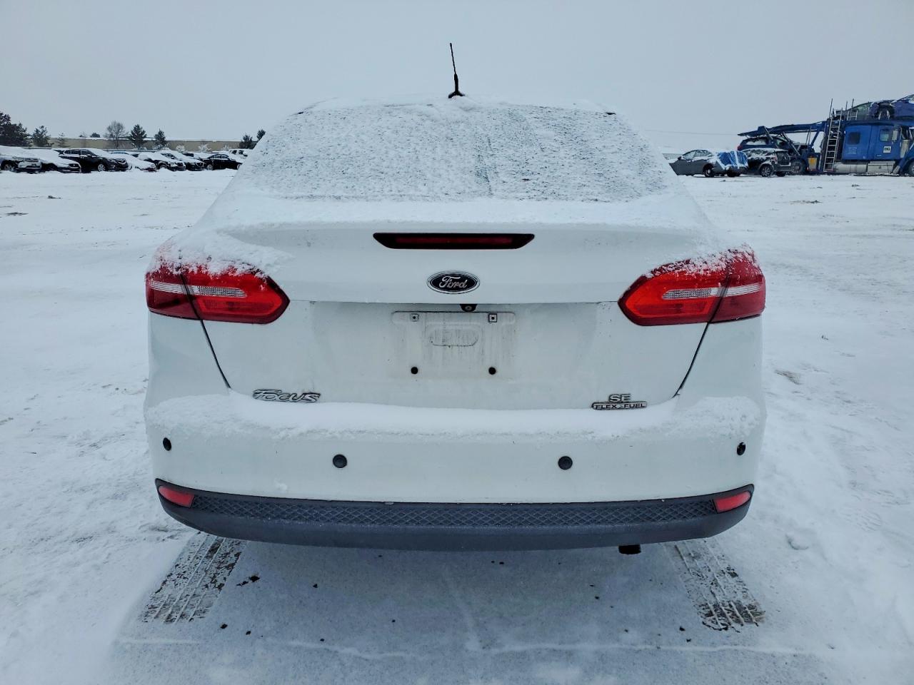 2015 FORD FOCUS SE photo 6