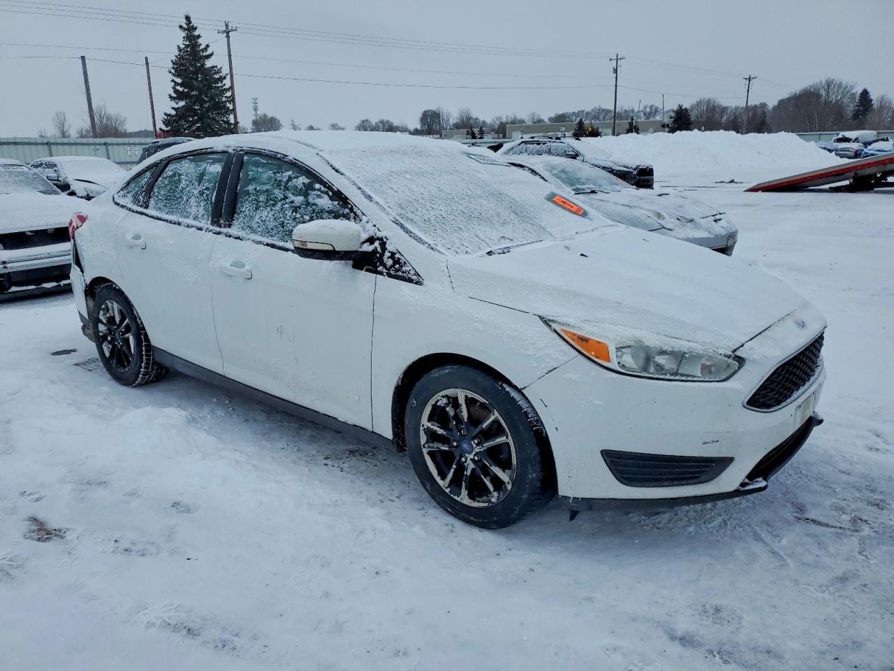 2015 FORD FOCUS SE photo 4
