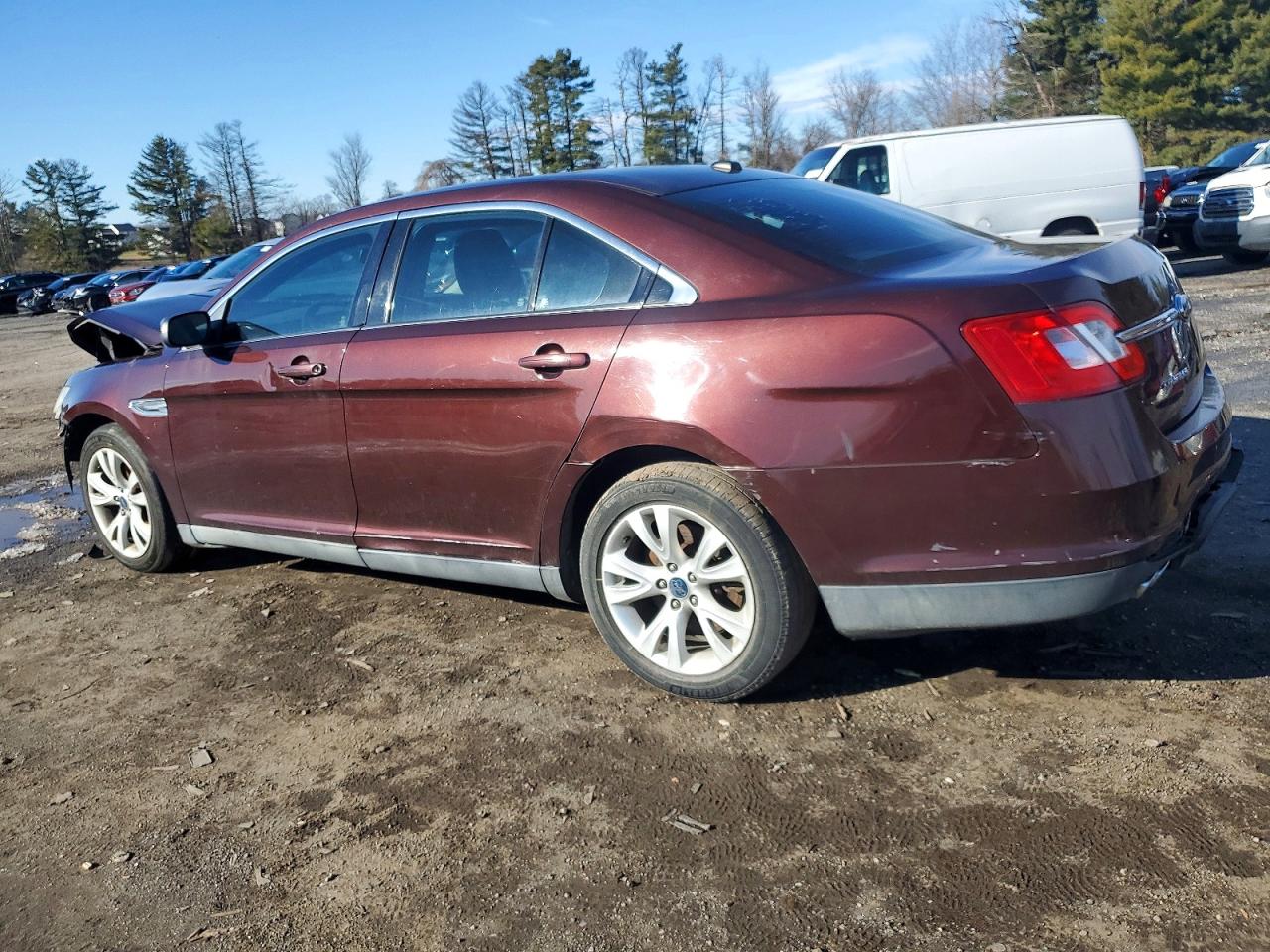 2010 FORD TAURUS SEL photo 3