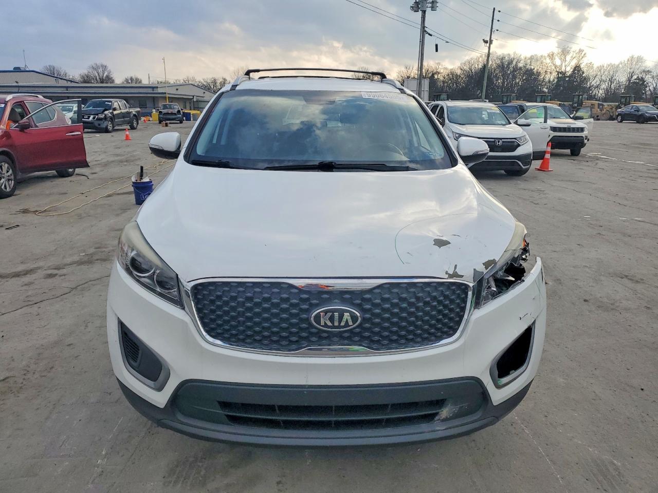 2016 KIA SORENTO LX photo 9