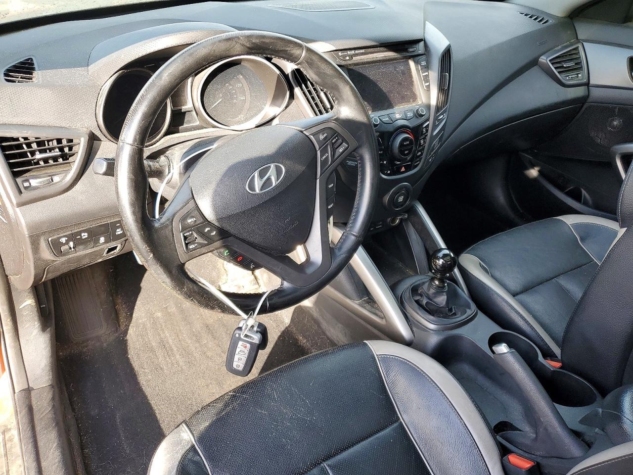 2015 HYUNDAI VELOSTER TURBO photo 8