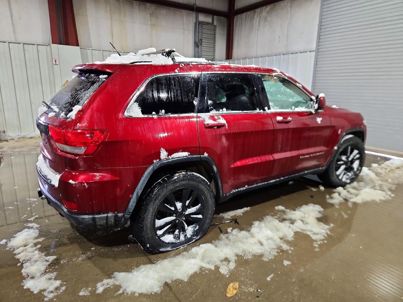 2012 JEEP GRAND CHEROKEE LAREDO photo 5