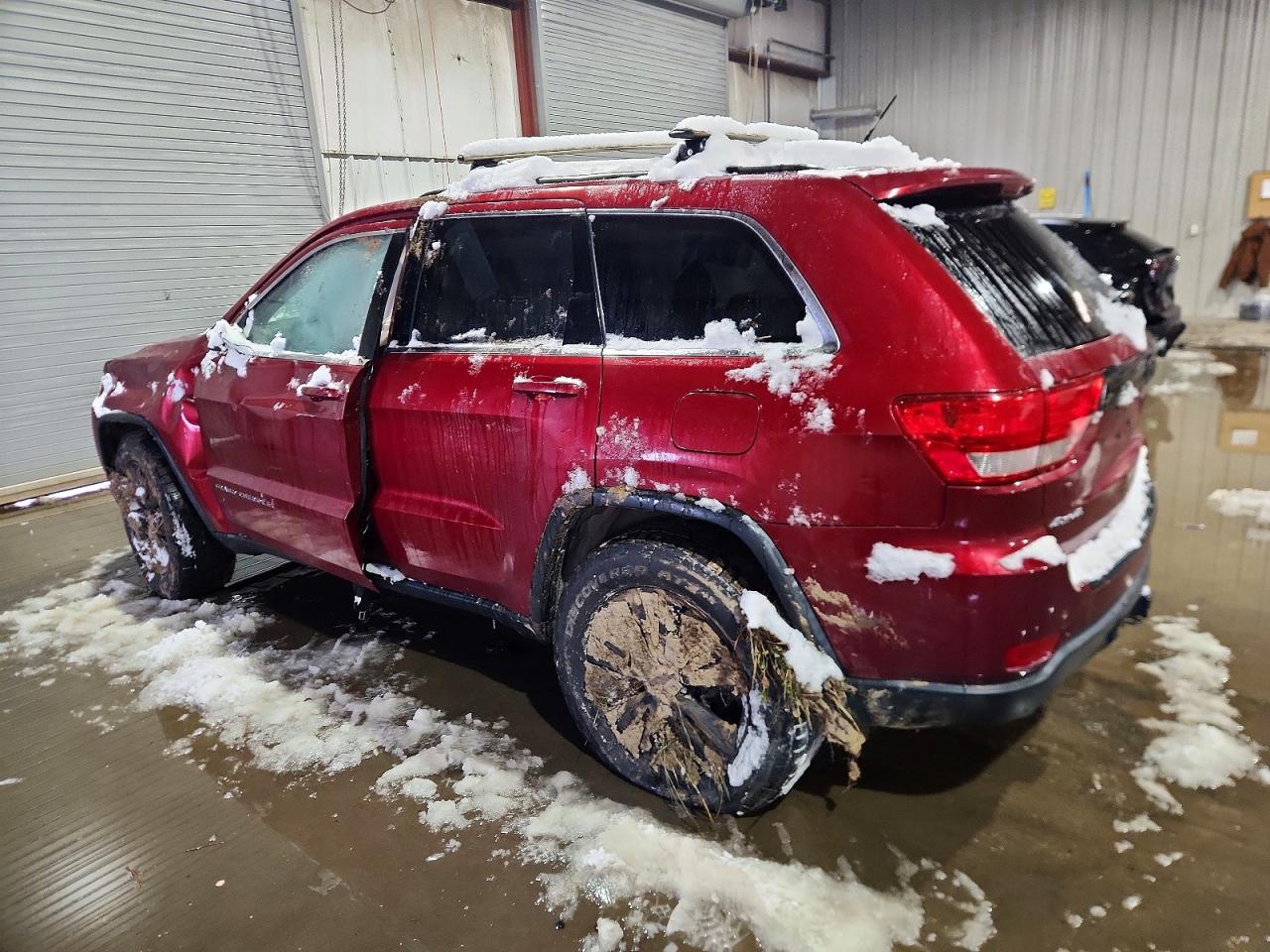 2012 JEEP GRAND CHEROKEE LAREDO photo 3