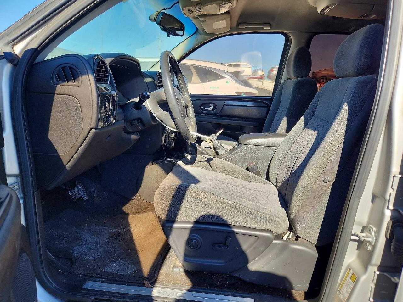 2005 GMC ENVOY XL photo 13