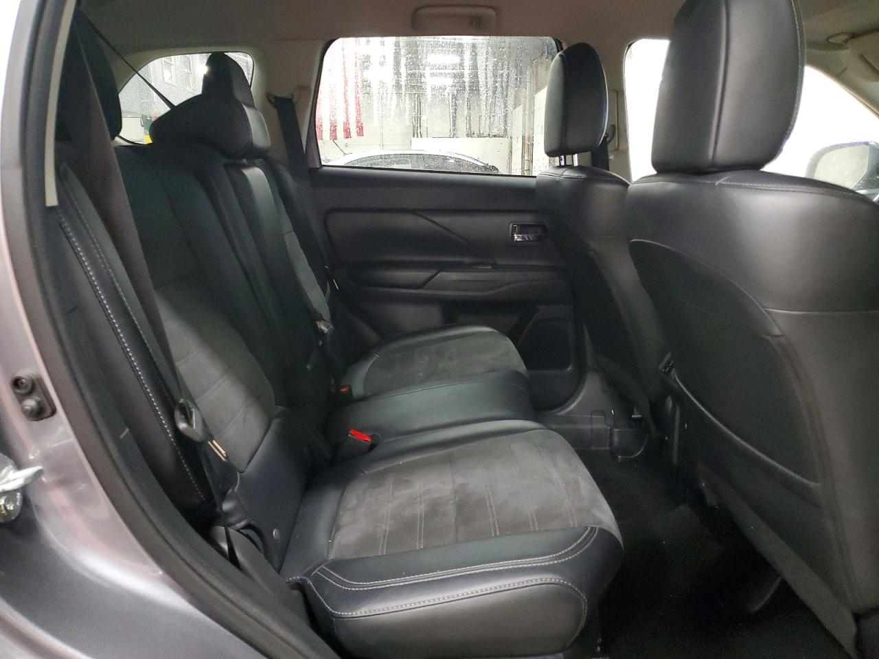 2019 MITSUBISHI OUTLANDER SE photo 11