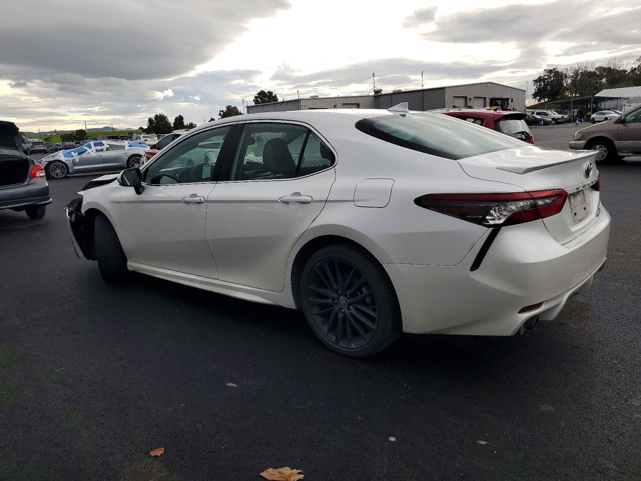 2023 TOYOTA CAMRY XSE photo 3