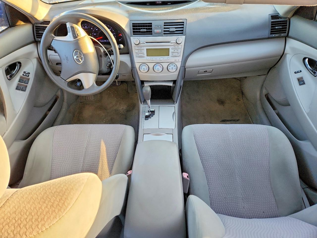 2010 TOYOTA CAMRY BASE photo 8