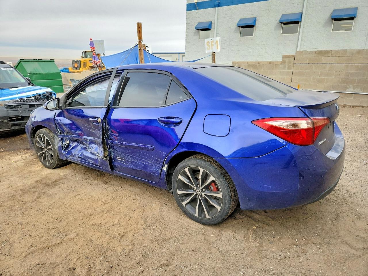 2019 TOYOTA COROLLA L photo 3
