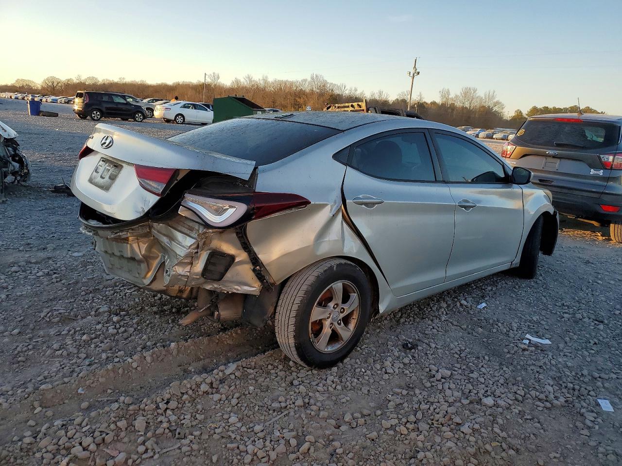 2015 HYUNDAI ELANTRA SE photo 3