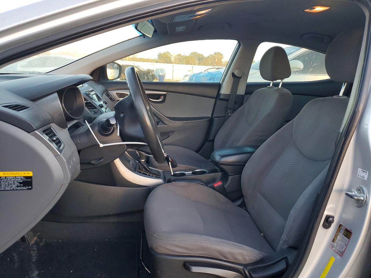 2015 HYUNDAI ELANTRA SE photo 7
