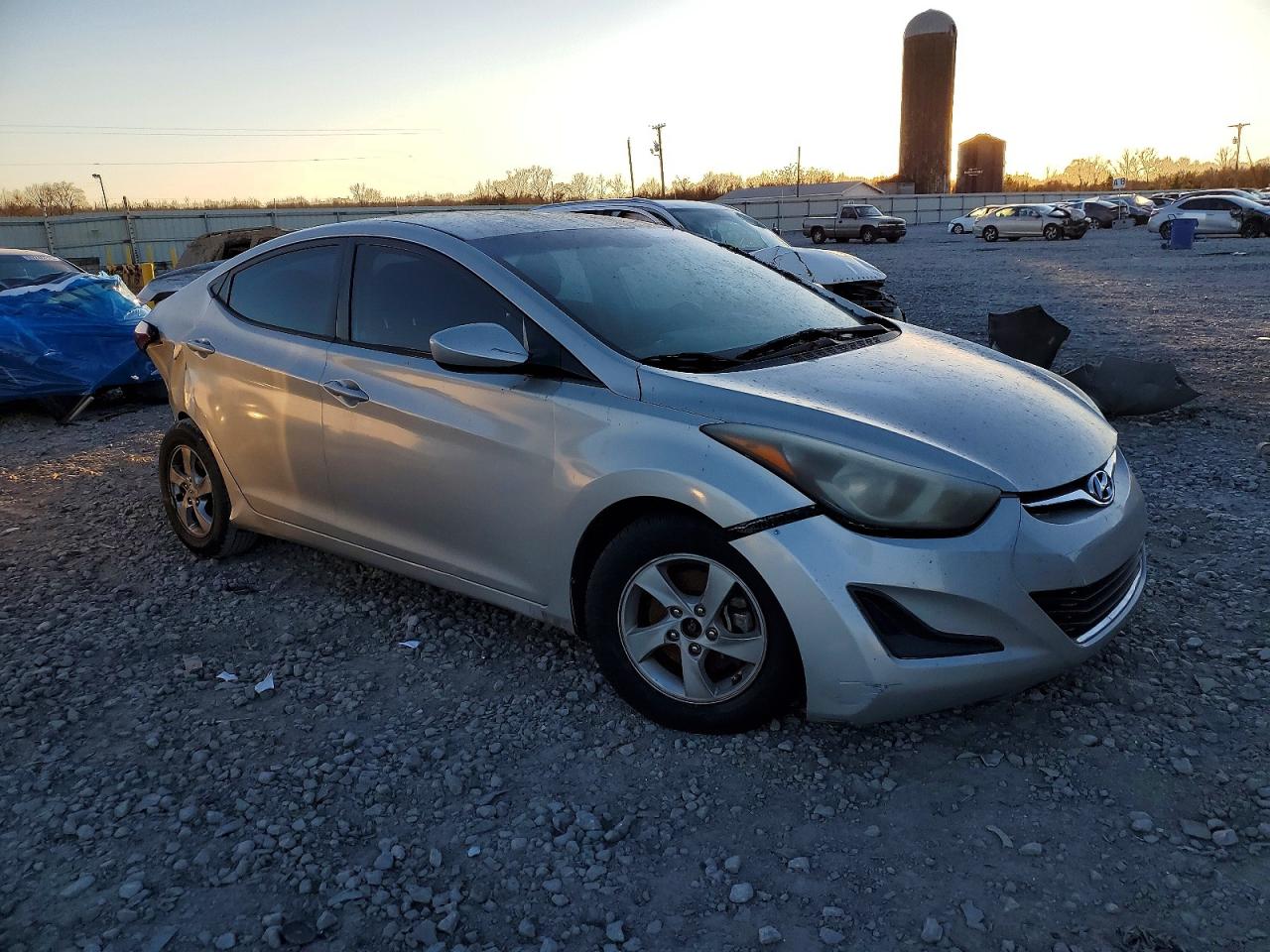 2015 HYUNDAI ELANTRA SE photo 4