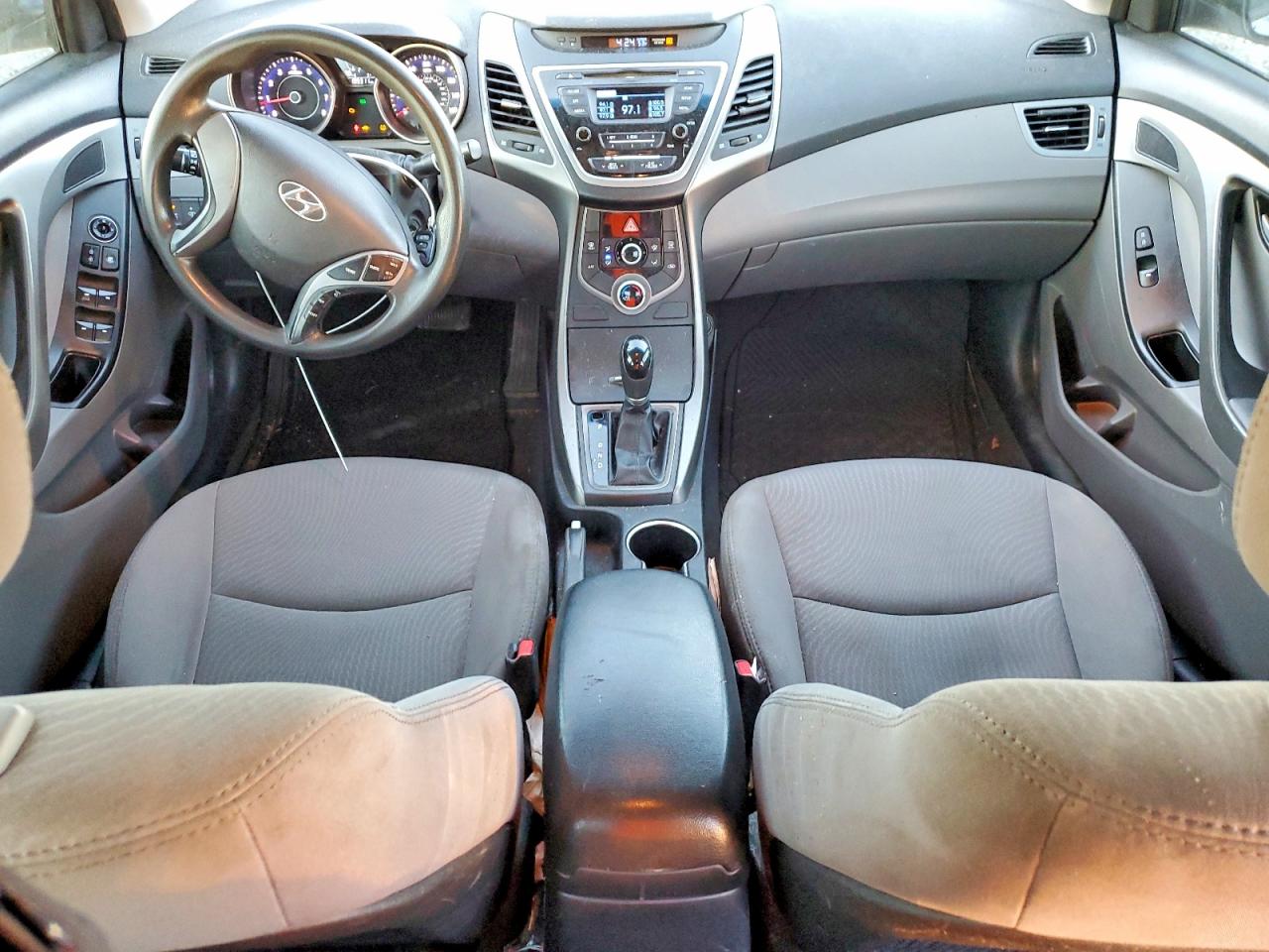 2015 HYUNDAI ELANTRA SE photo 8