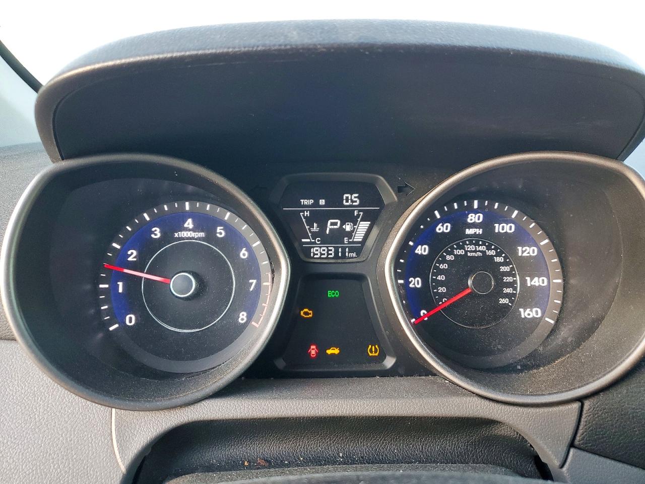 2015 HYUNDAI ELANTRA SE photo 9