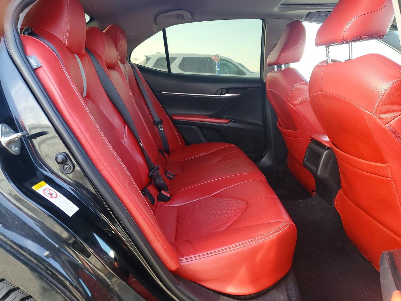 2018 TOYOTA CAMRY L photo 10