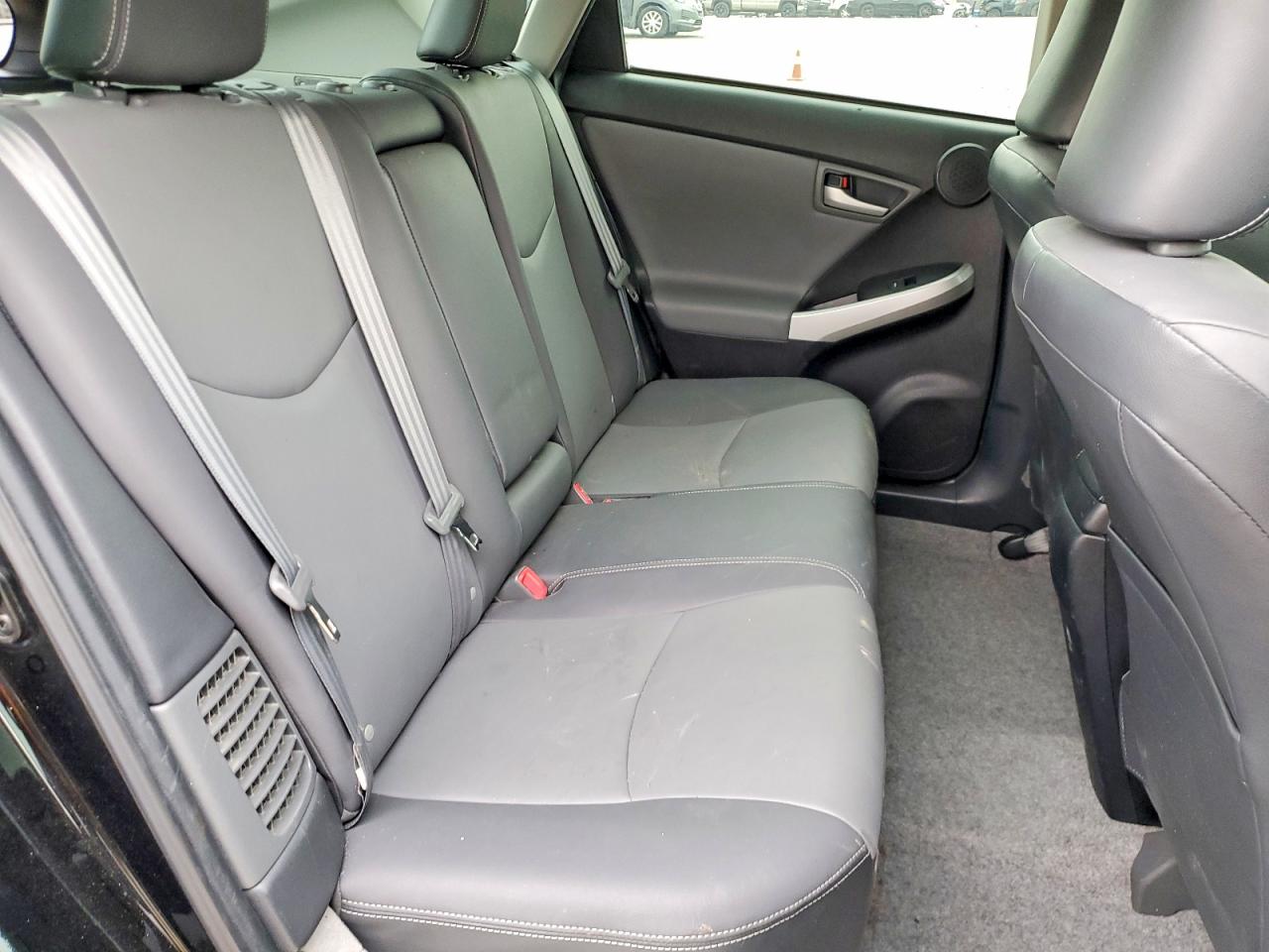 2014 TOYOTA PRIUS photo 19