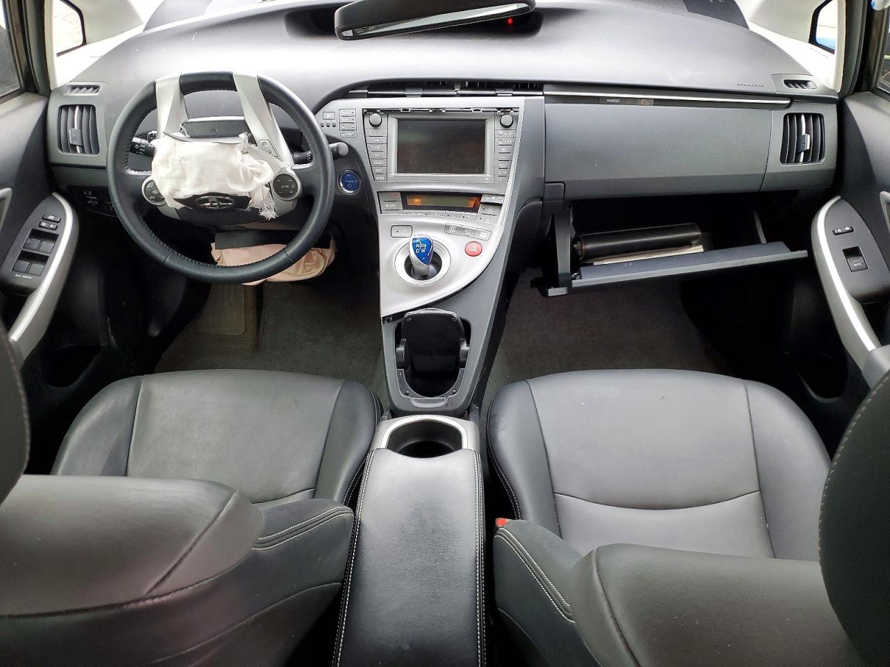 2014 TOYOTA PRIUS photo 15