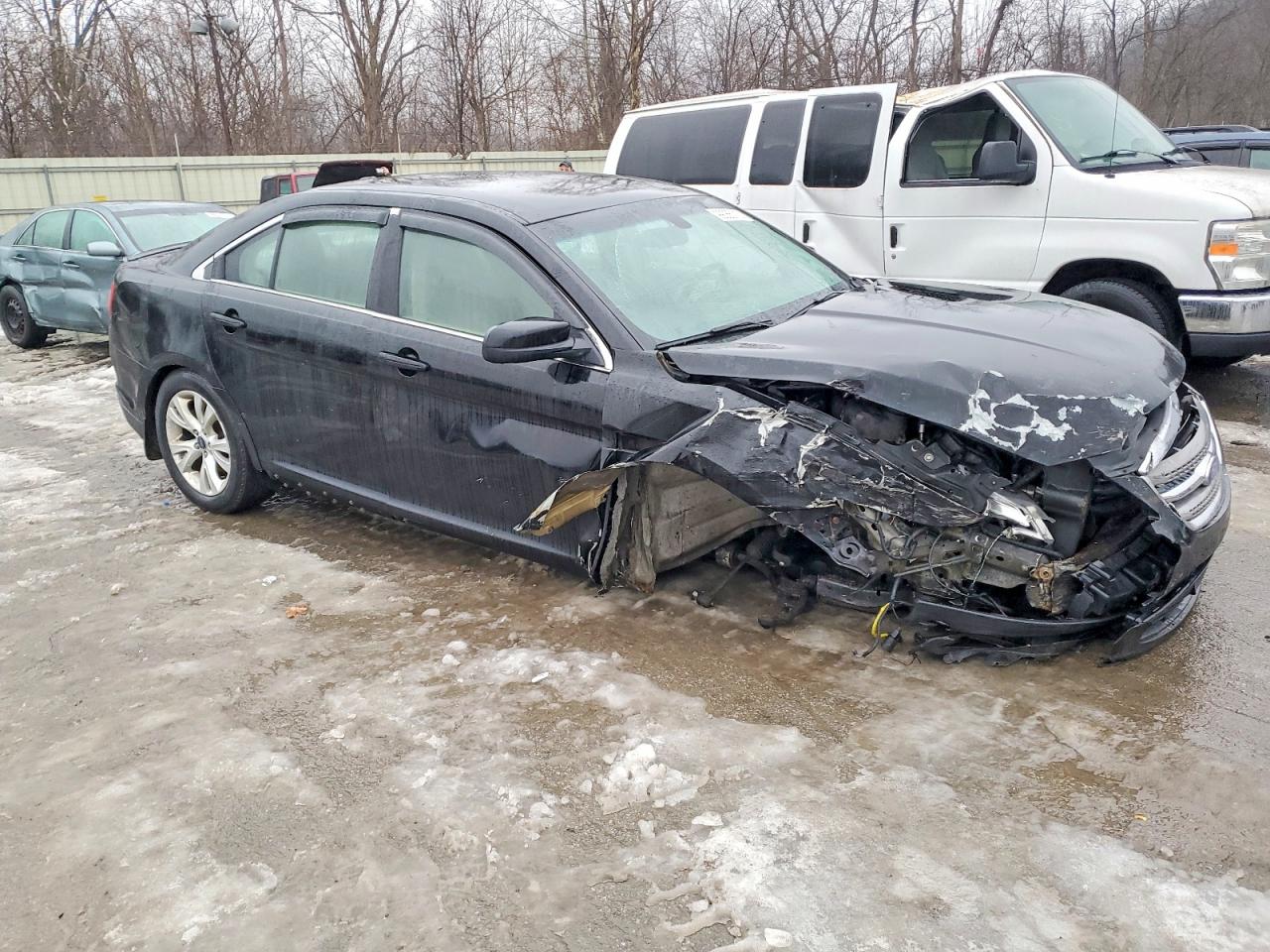 2012 FORD TAURUS SEL photo 4