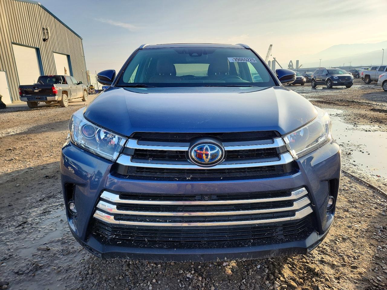 2019 TOYOTA HIGHLANDER HYBRID LIMITED PLATINUM photo 5
