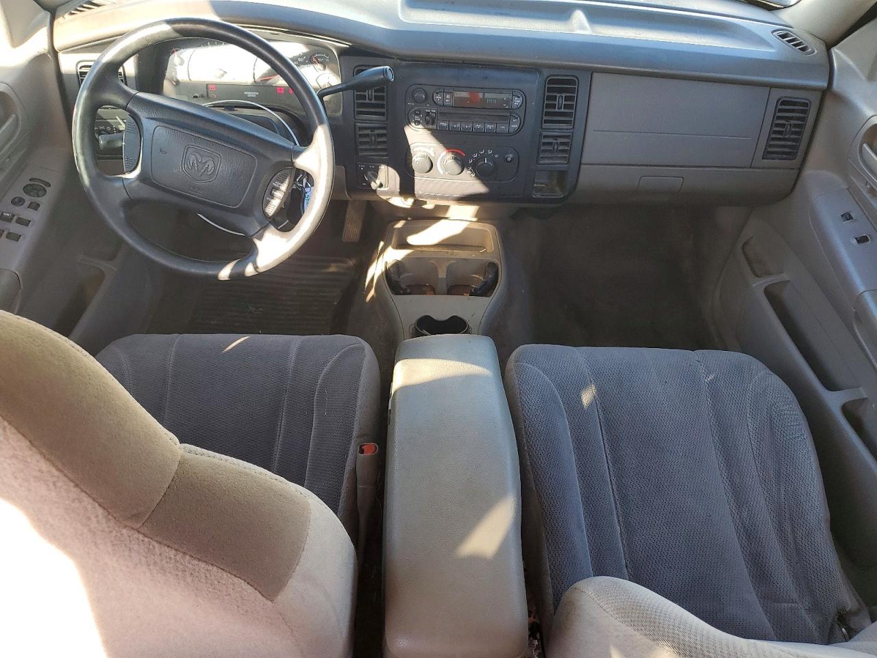 2004 DODGE DAKOTA QUAD SPORT photo 8