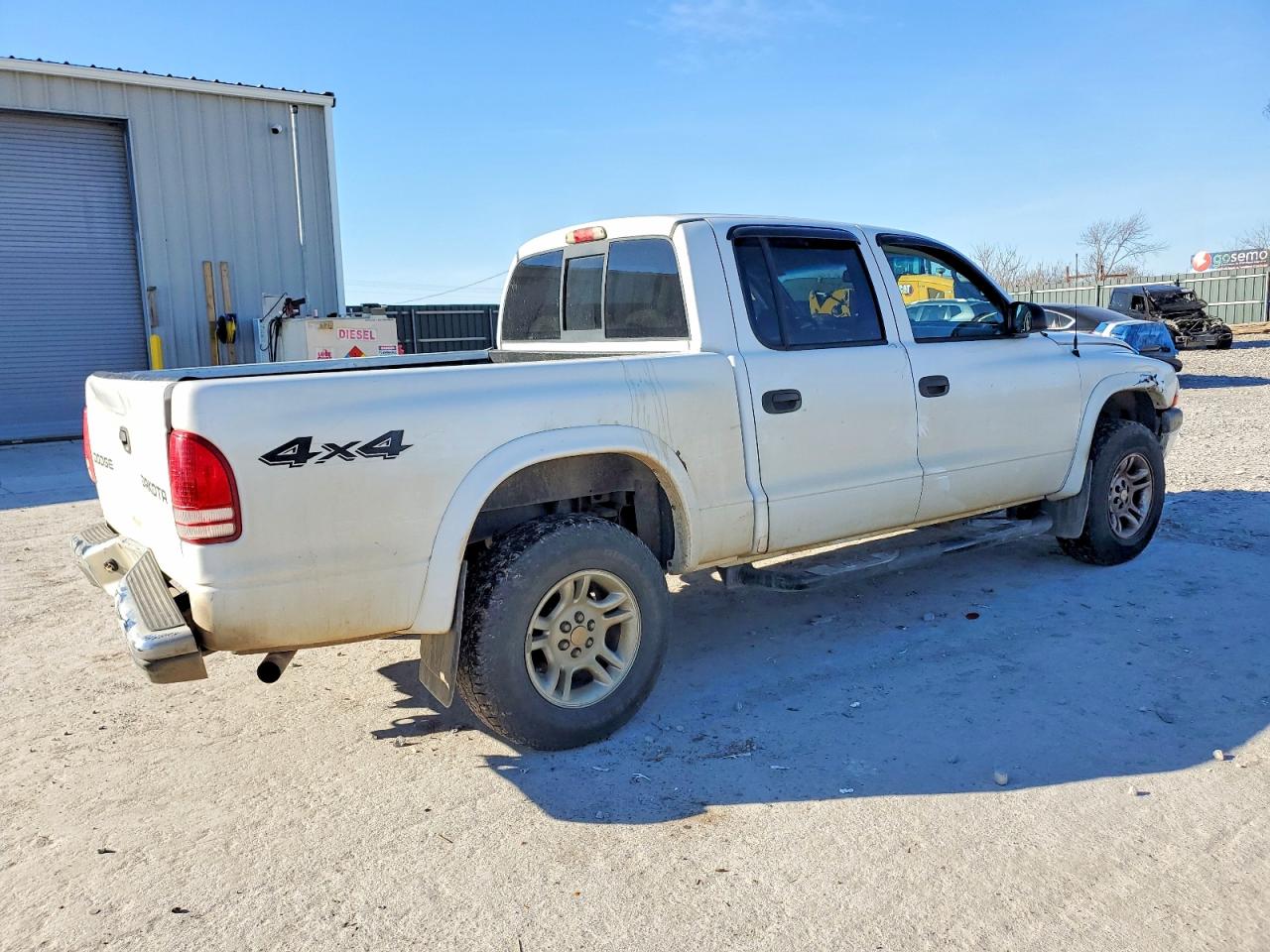 2004 DODGE DAKOTA QUAD SPORT photo 3