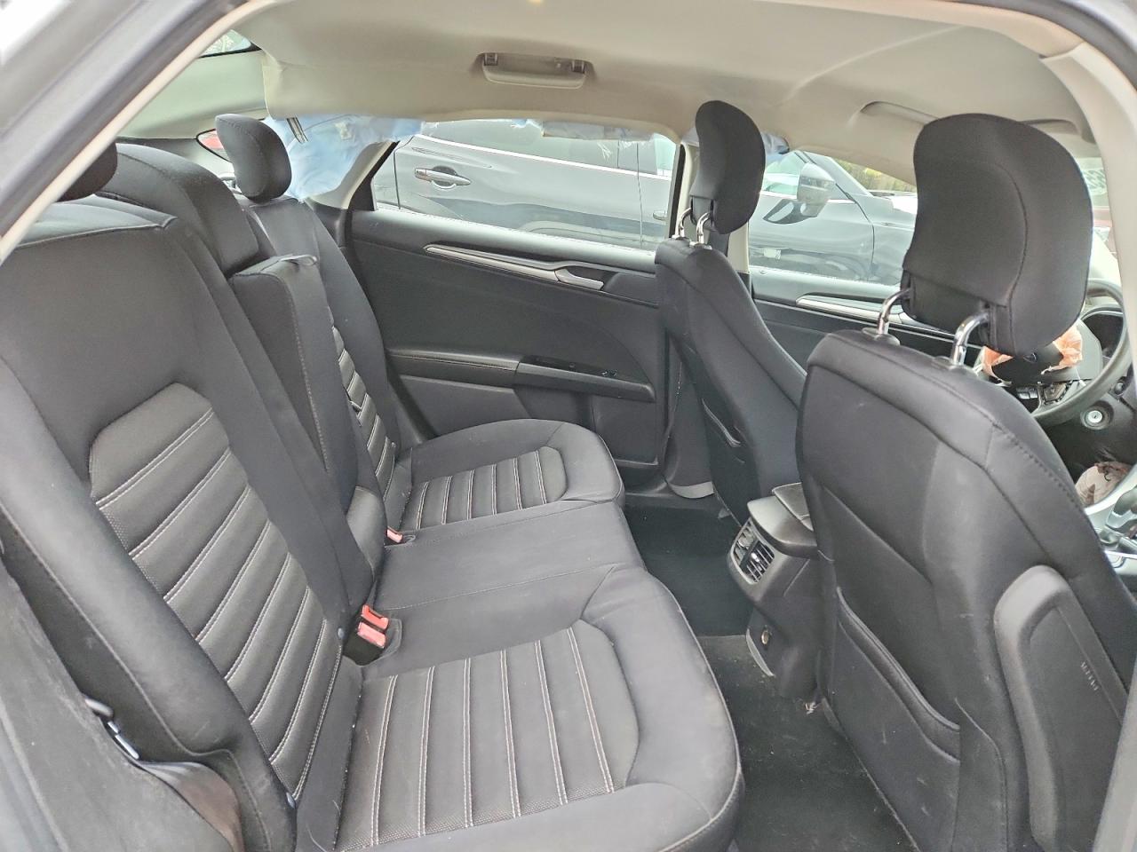2013 FORD FUSION SE photo 10