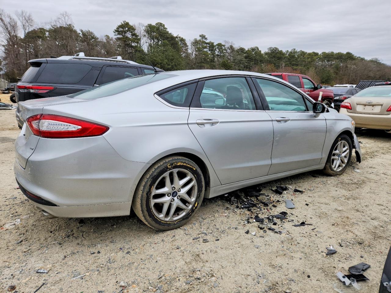 2013 FORD FUSION SE photo 3