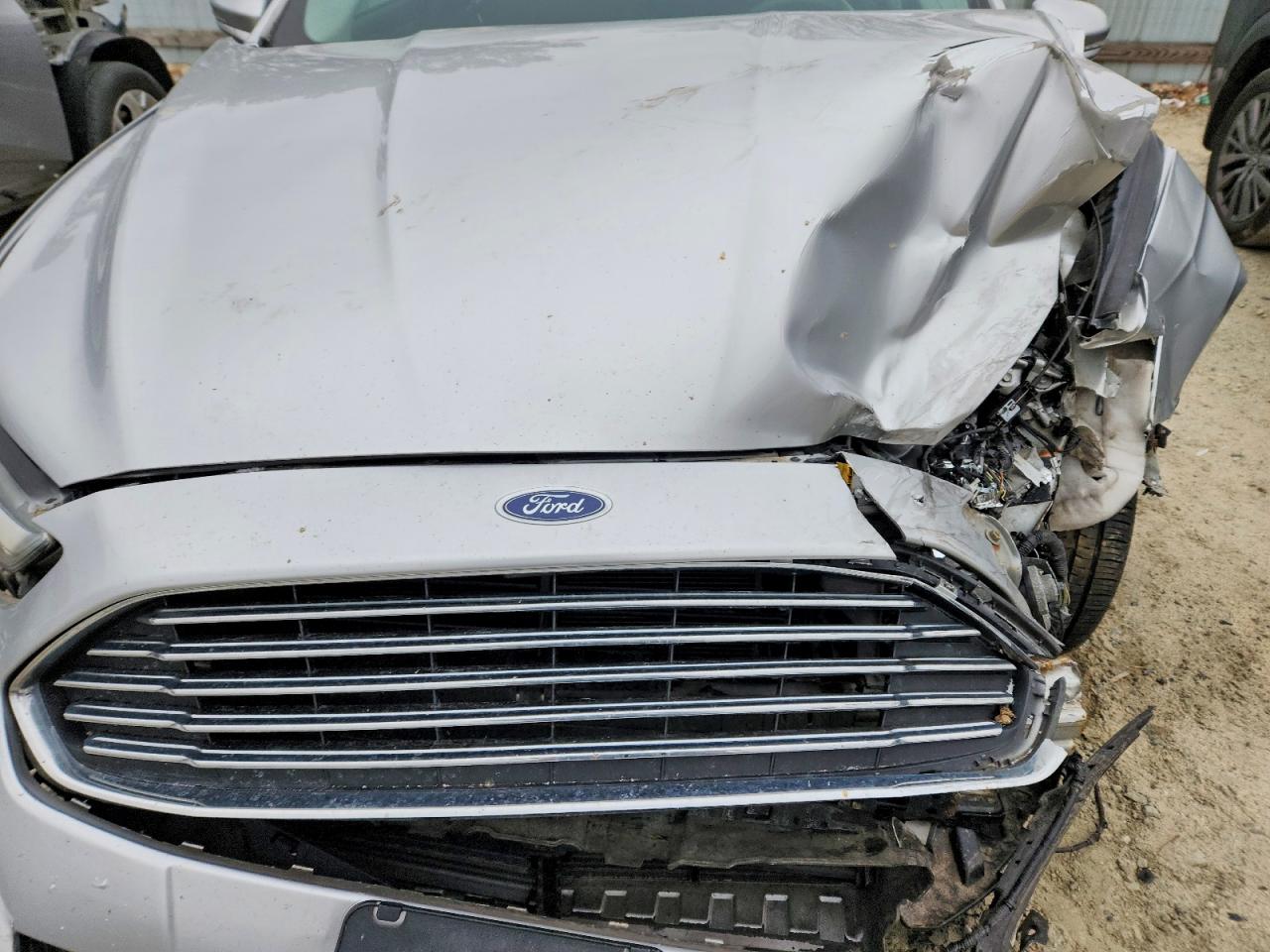 2013 FORD FUSION SE photo 11