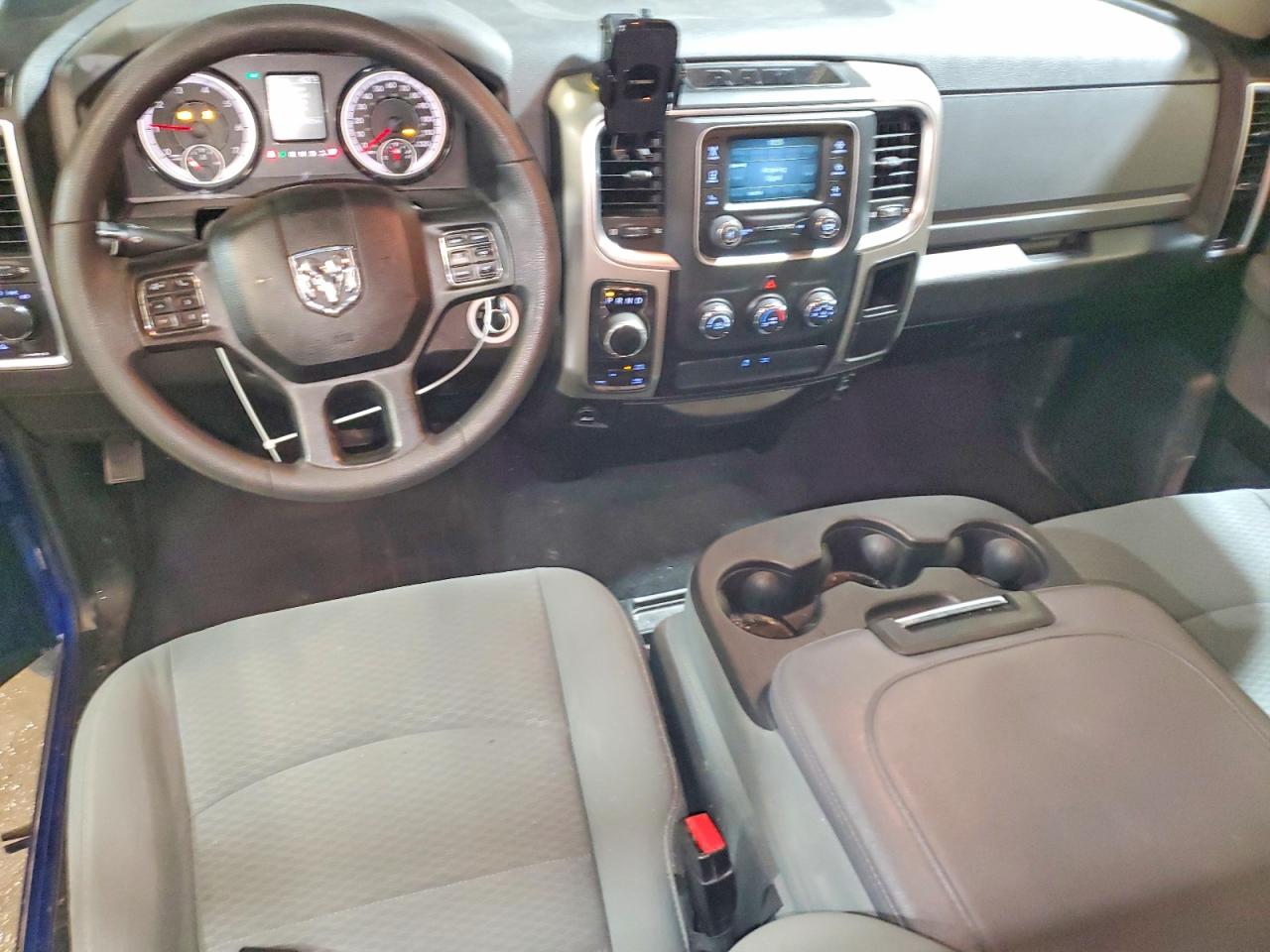 2019 RAM 1500 CLASSIC SLT photo 8