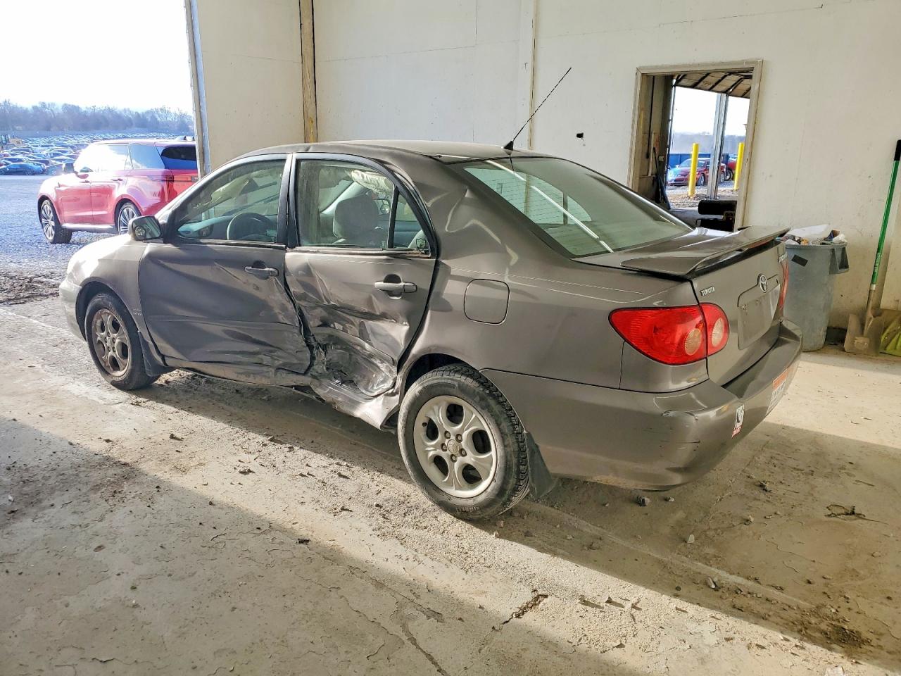 2005 TOYOTA COROLLA CE photo 2
