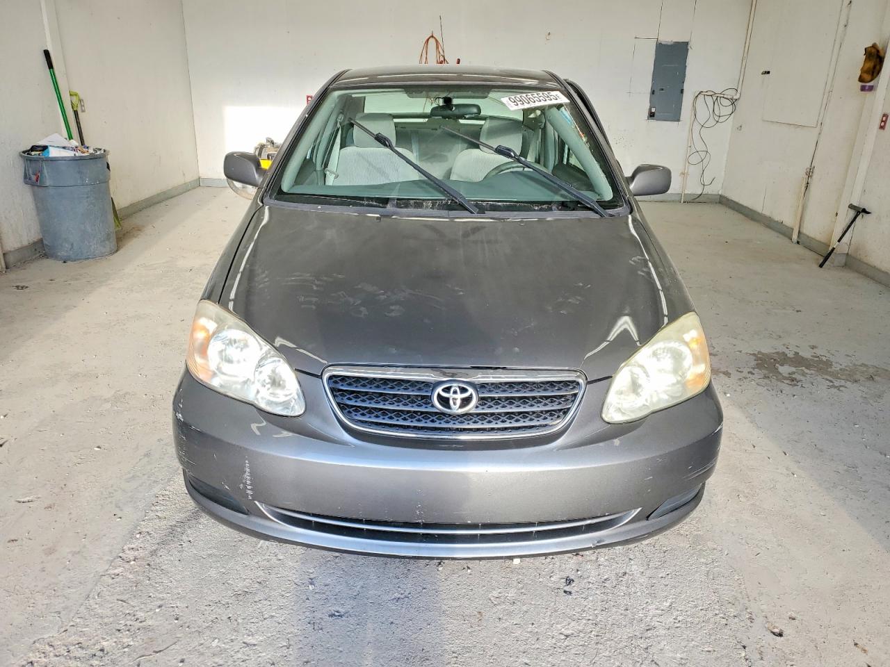 2005 TOYOTA COROLLA CE photo 5