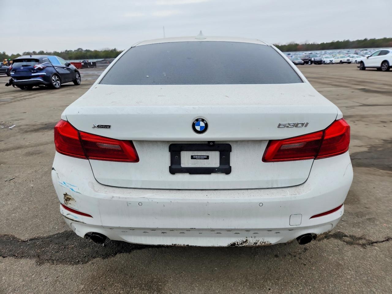 2020 BMW 530 XI photo 6