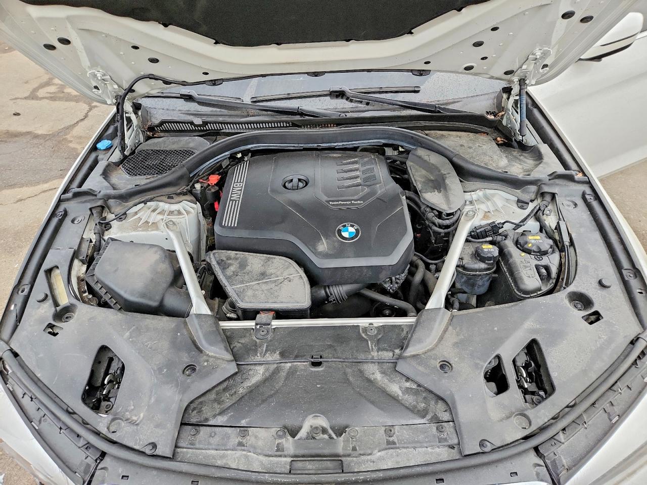 2020 BMW 530 XI photo 11