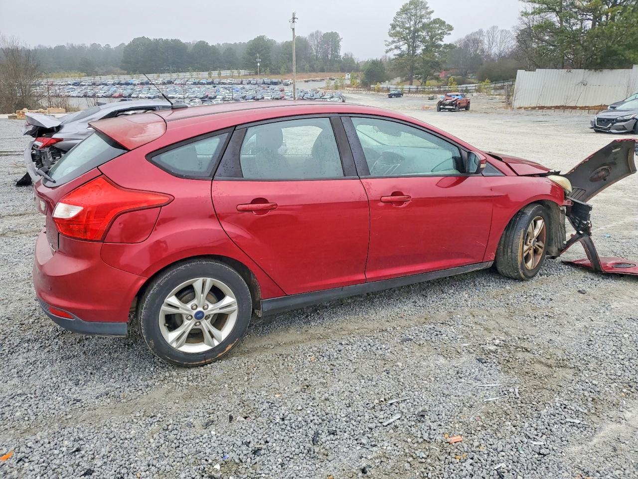 2014 FORD FOCUS SE photo 5