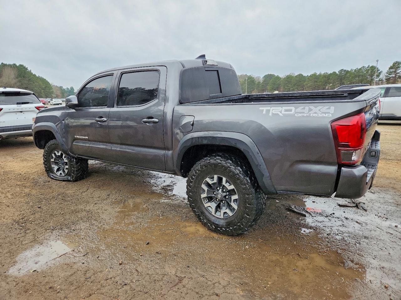 2019 TOYOTA TACOMA DOUBLE CAB photo 3