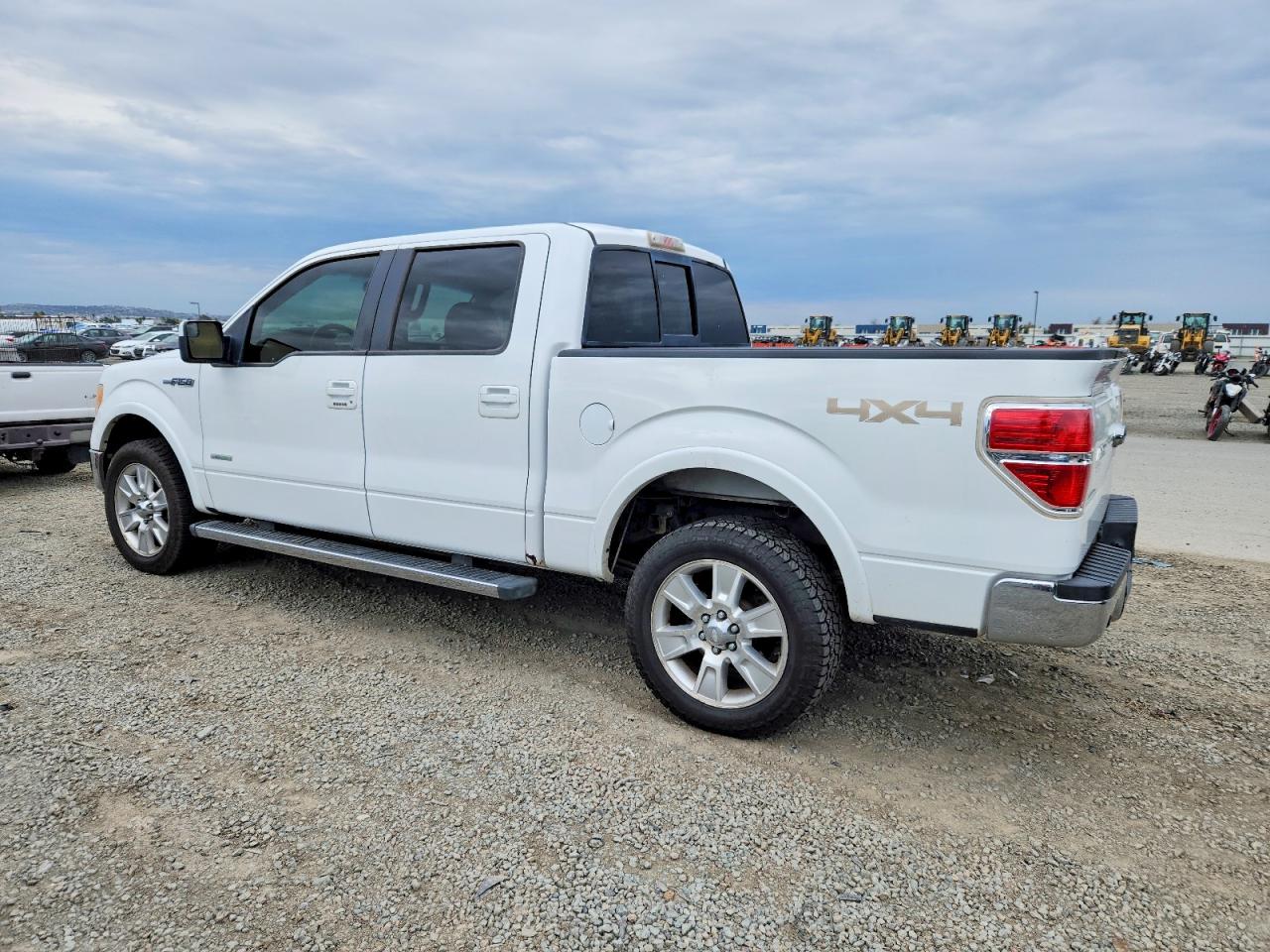 2011 FORD F150 SUPERCREW photo 2