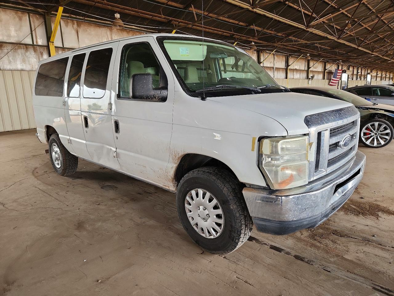 2011 FORD ECONOLINE E350 SUPER DUTY WAGON photo 4