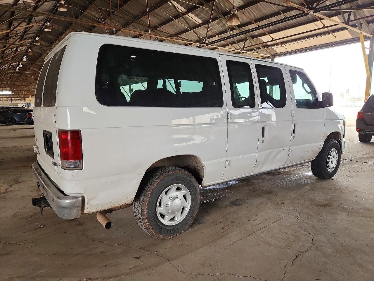 2011 FORD ECONOLINE E350 SUPER DUTY WAGON photo 3