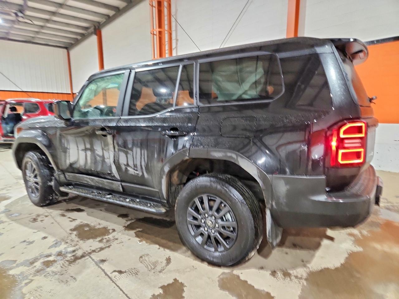 2024 TOYOTA LAND CRUISER BASE photo 2