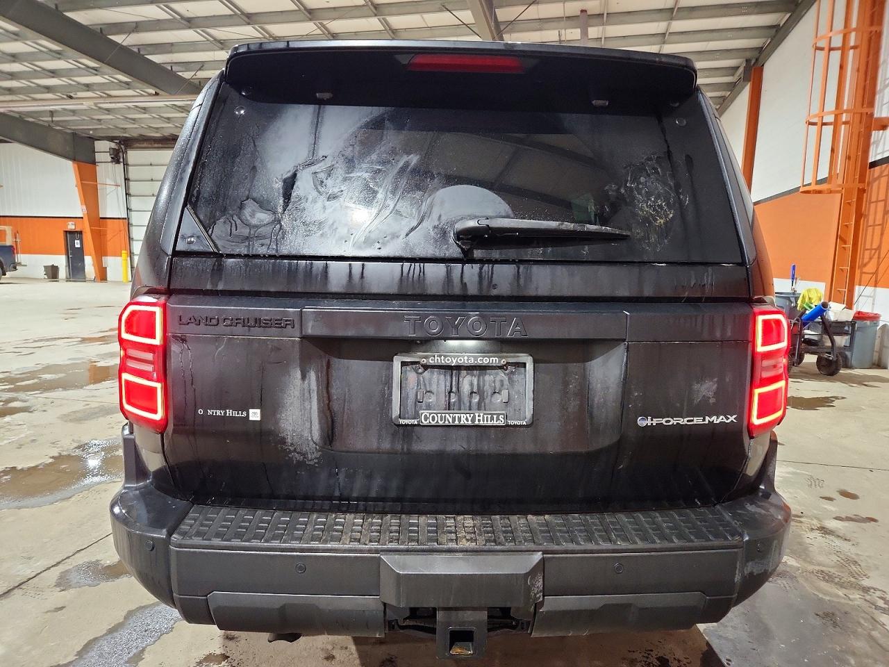 2024 TOYOTA LAND CRUISER BASE photo 6